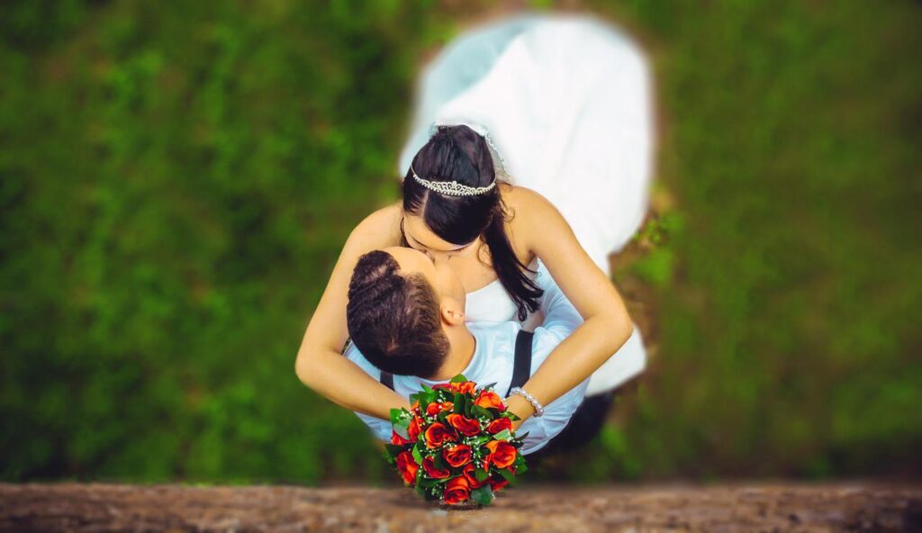 wedding, couple, kissing-1183270.jpg