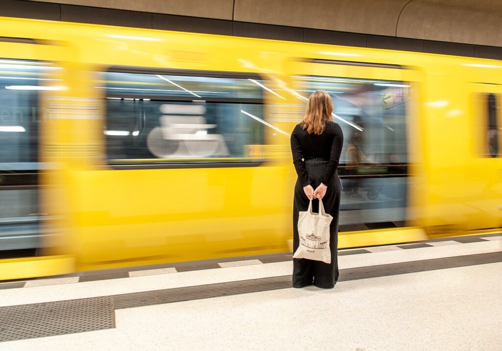 woman, train, subway-7558886.jpg